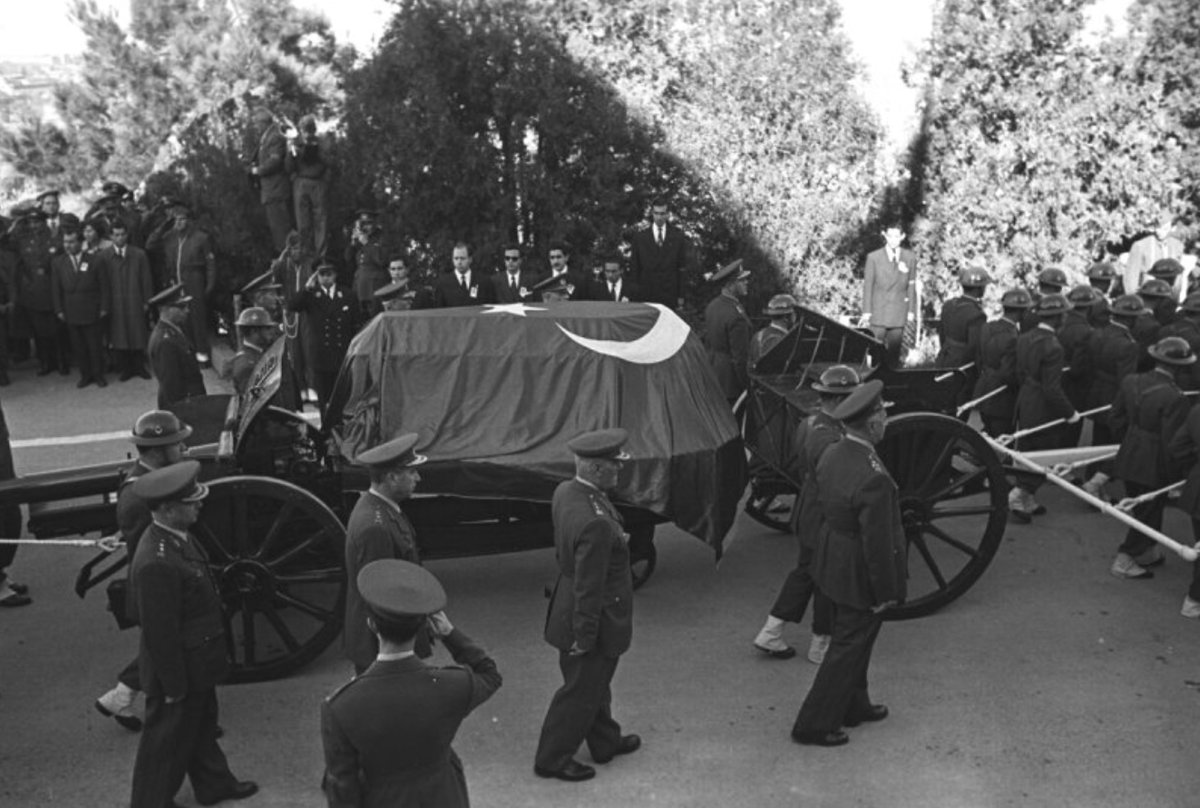 Mustafa Kemal Atatürk'ün cenazesinden kareler