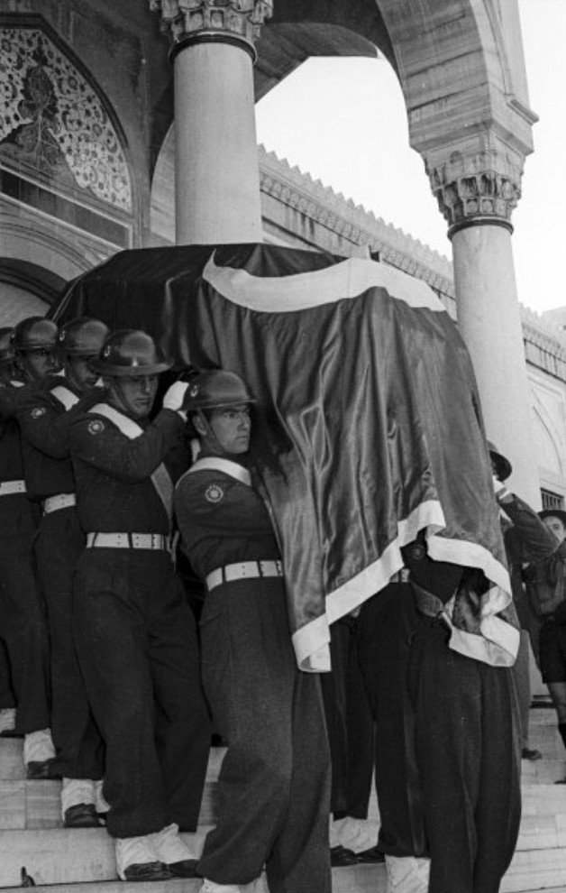 Mustafa Kemal Atatürk'ün cenazesinden kareler