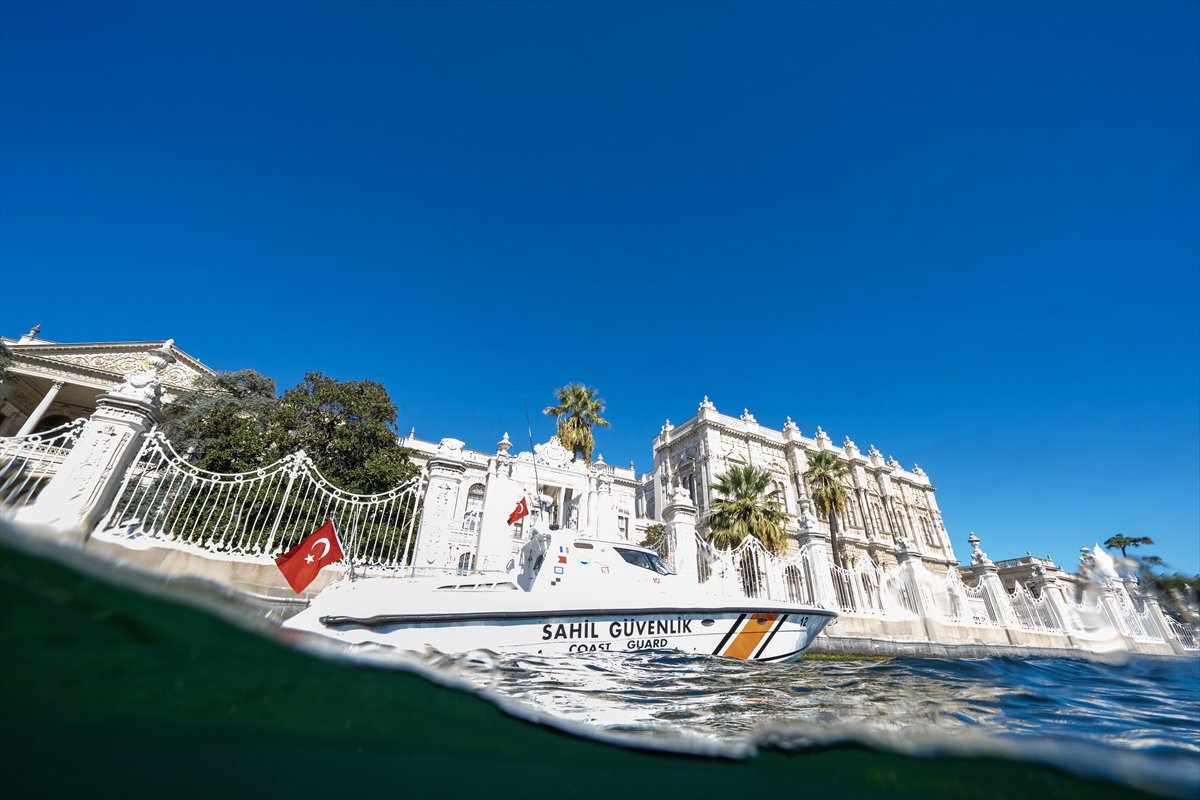 İstanbul Boğazı'nın sular altındaki manzarası