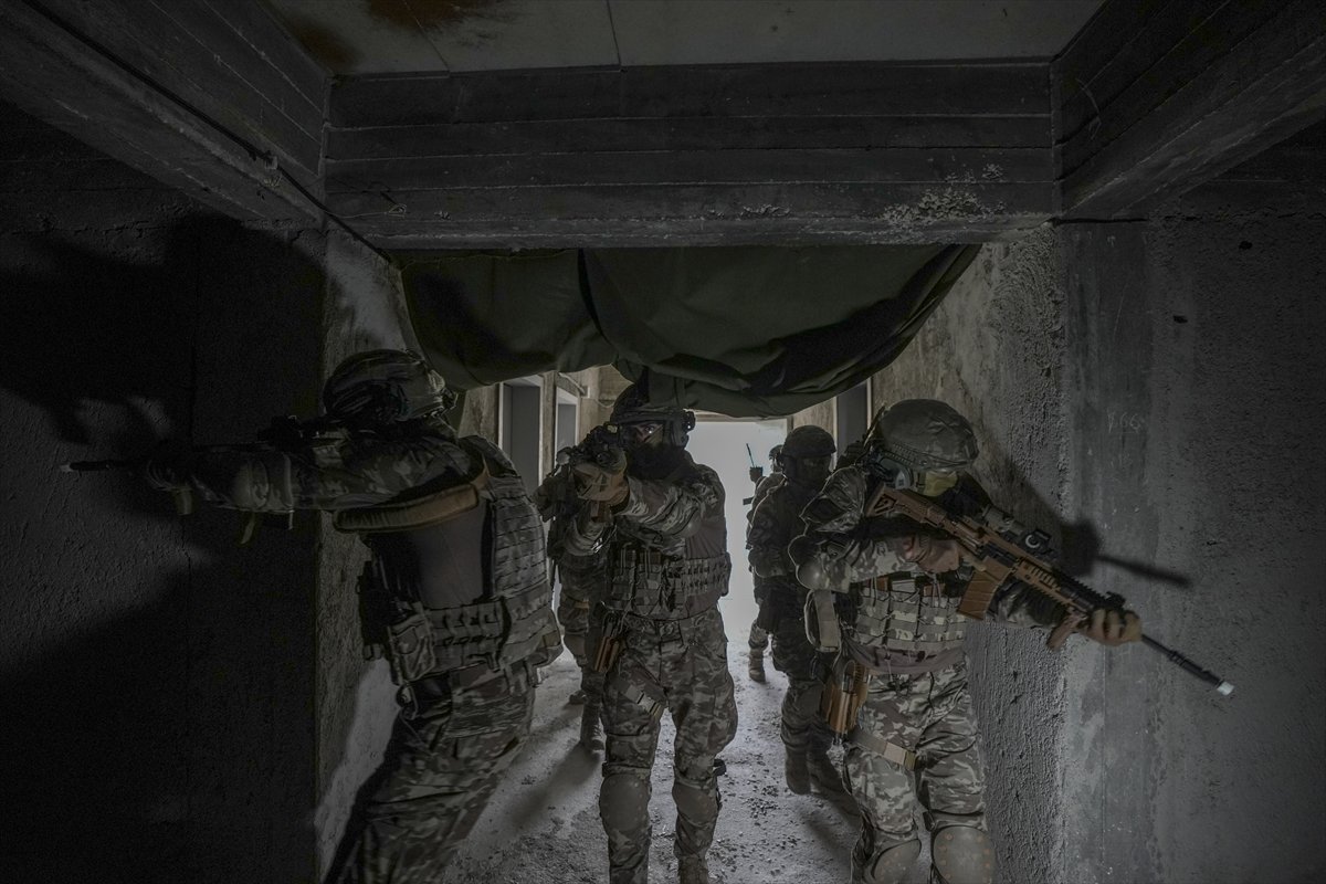 TSK'nın göz bebeği 'bordo bereliler' hayat kurtaran eğitimler alıyor