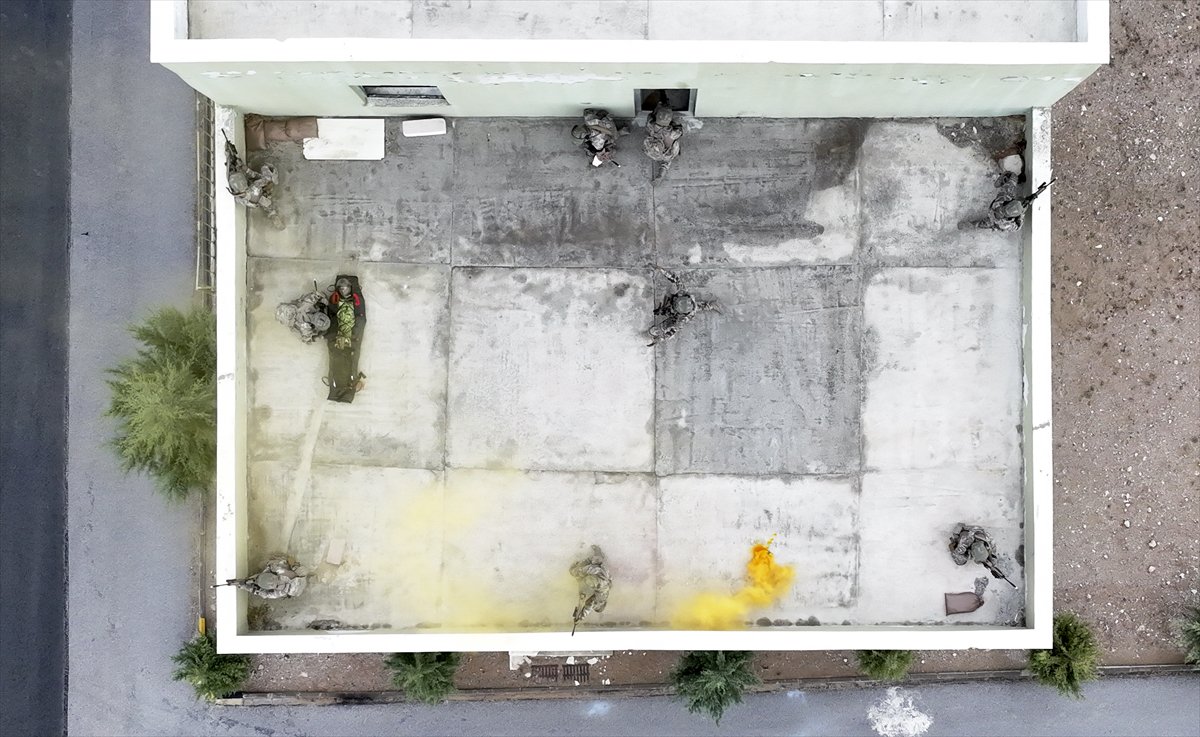 TSK'nın göz bebeği 'bordo bereliler' hayat kurtaran eğitimler alıyor