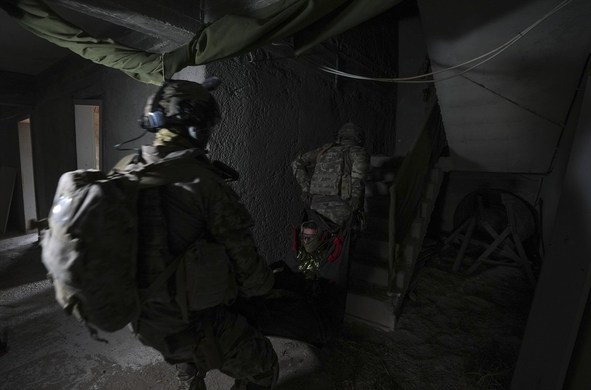 TSK'nın göz bebeği 'bordo bereliler' hayat kurtaran eğitimler alıyor