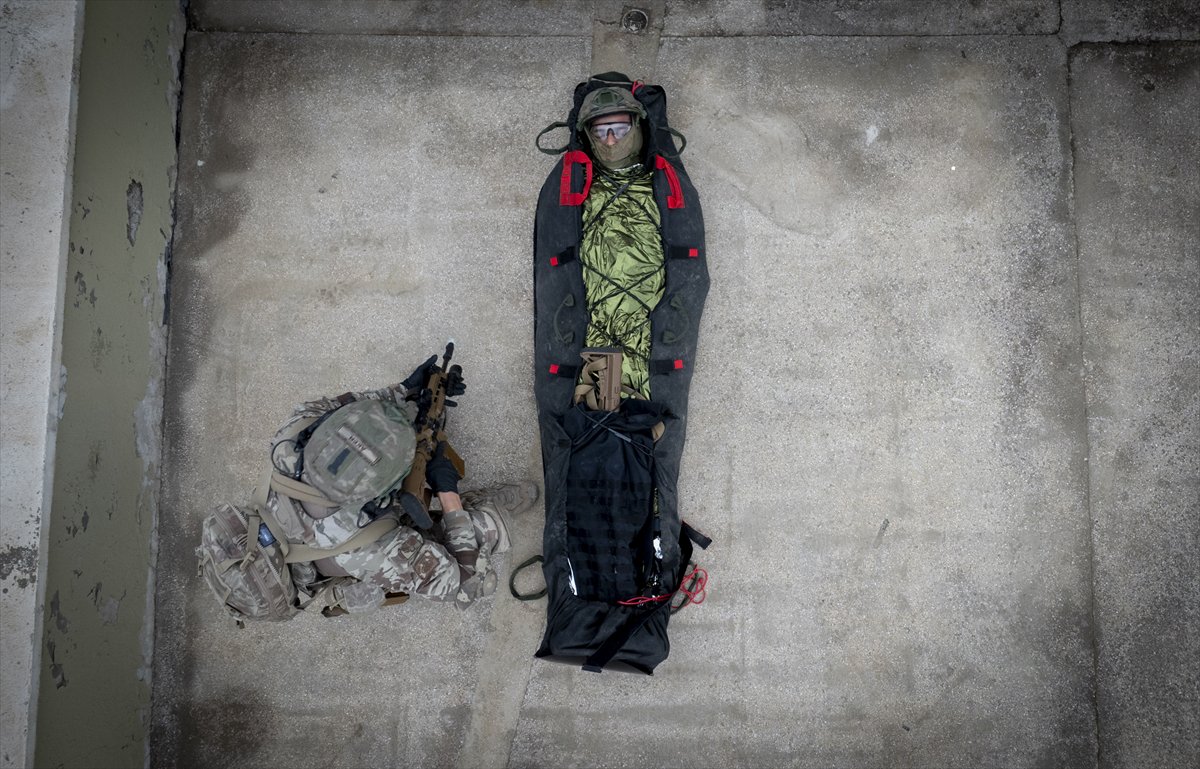 TSK'nın göz bebeği 'bordo bereliler' hayat kurtaran eğitimler alıyor