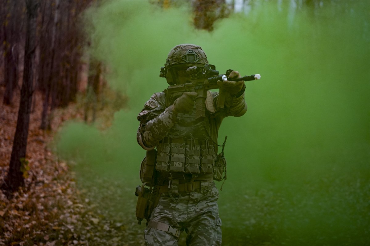 TSK'nın göz bebeği 'bordo bereliler' hayat kurtaran eğitimler alıyor