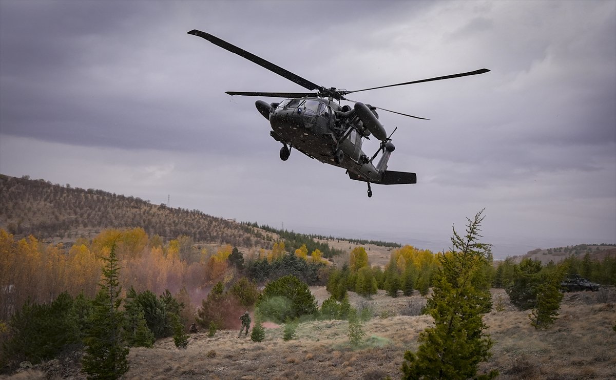 TSK'nın göz bebeği 'bordo bereliler' hayat kurtaran eğitimler alıyor