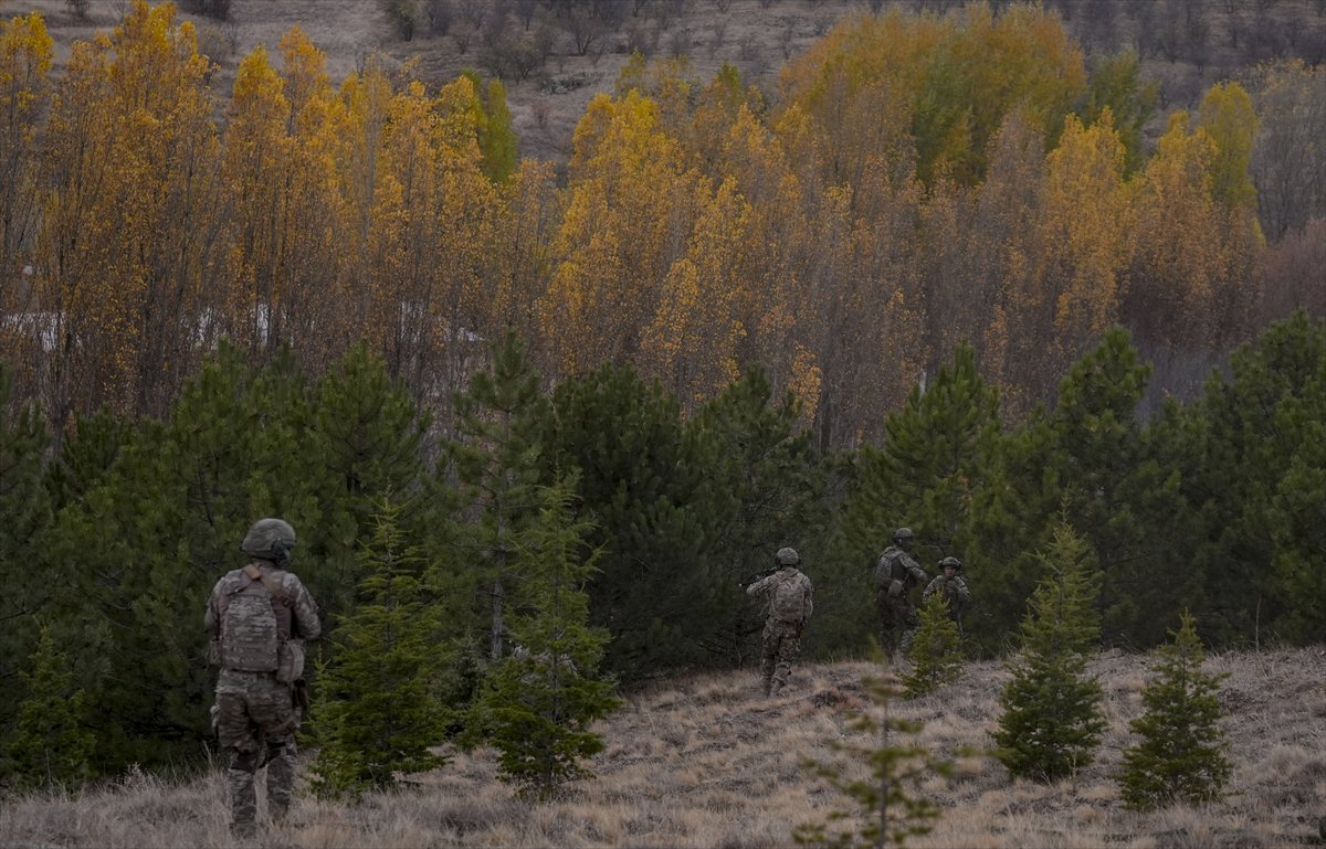 TSK'nın göz bebeği 'bordo bereliler' hayat kurtaran eğitimler alıyor