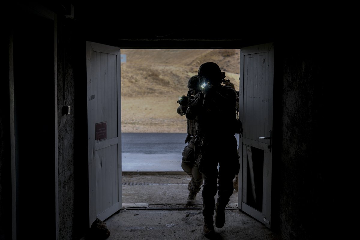 TSK'nın göz bebeği 'bordo bereliler' hayat kurtaran eğitimler alıyor