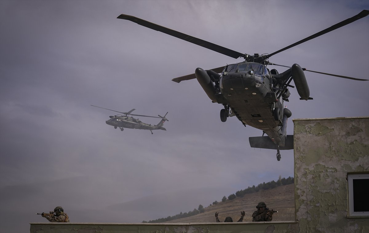 TSK'nın göz bebeği 'bordo bereliler' hayat kurtaran eğitimler alıyor