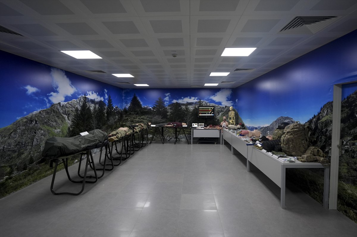 TSK'nın göz bebeği 'bordo bereliler' hayat kurtaran eğitimler alıyor