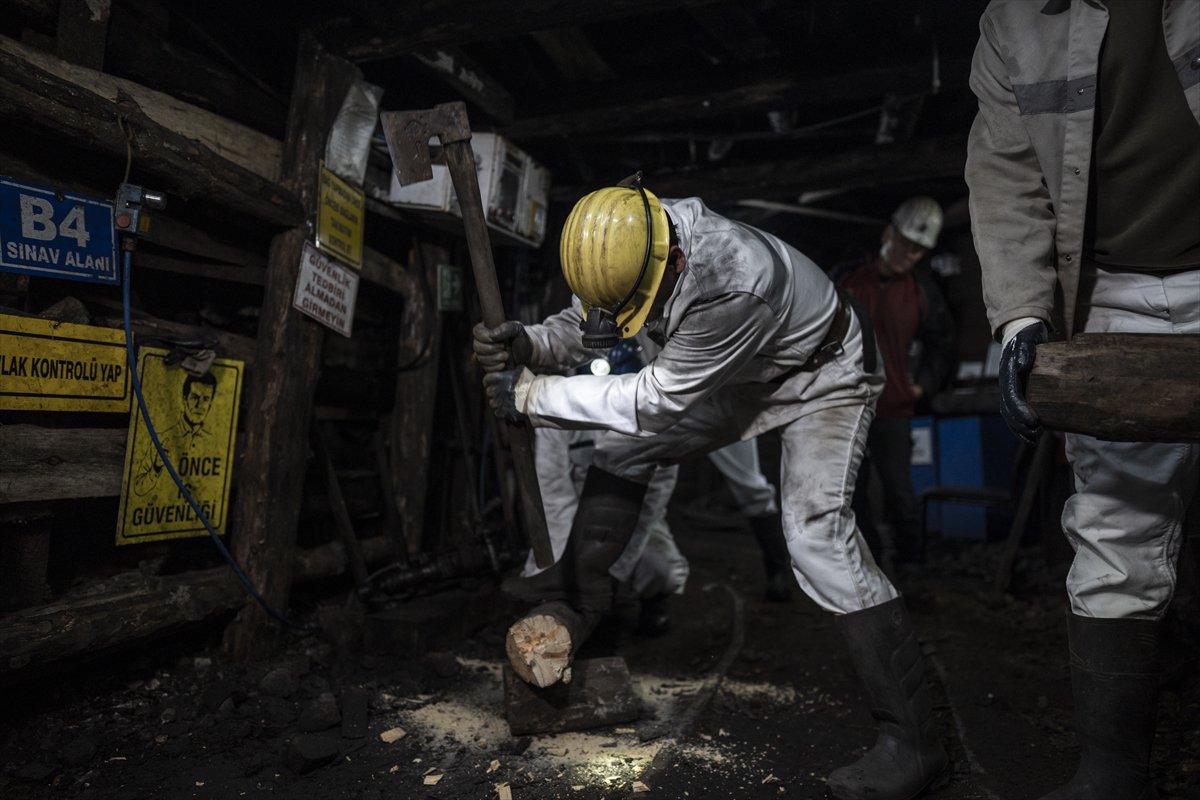 Dünya Madenciler Günü'nde Zonguldak'taki madencilerin bir günü