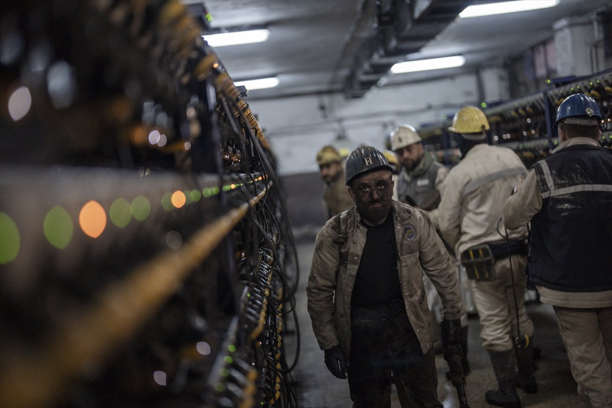 Dünya Madenciler Günü'nde Zonguldak'taki madencilerin bir günü