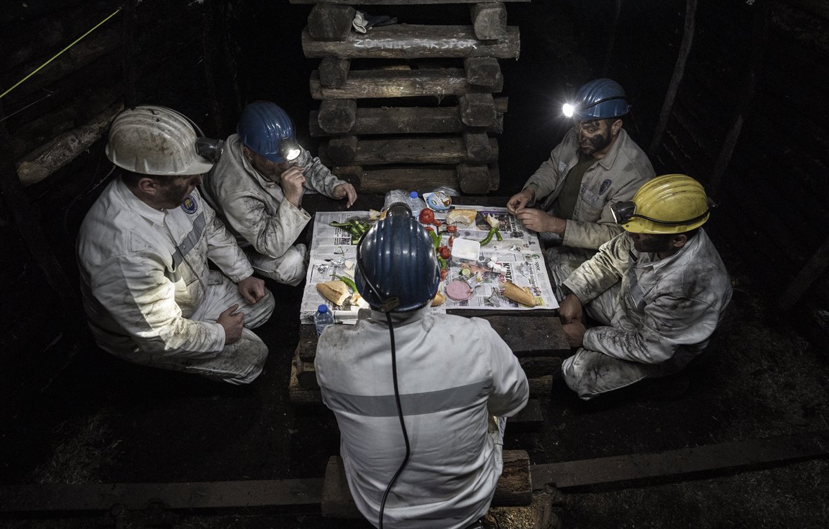 Dünya Madenciler Günü'nde Zonguldak'taki madencilerin bir günü