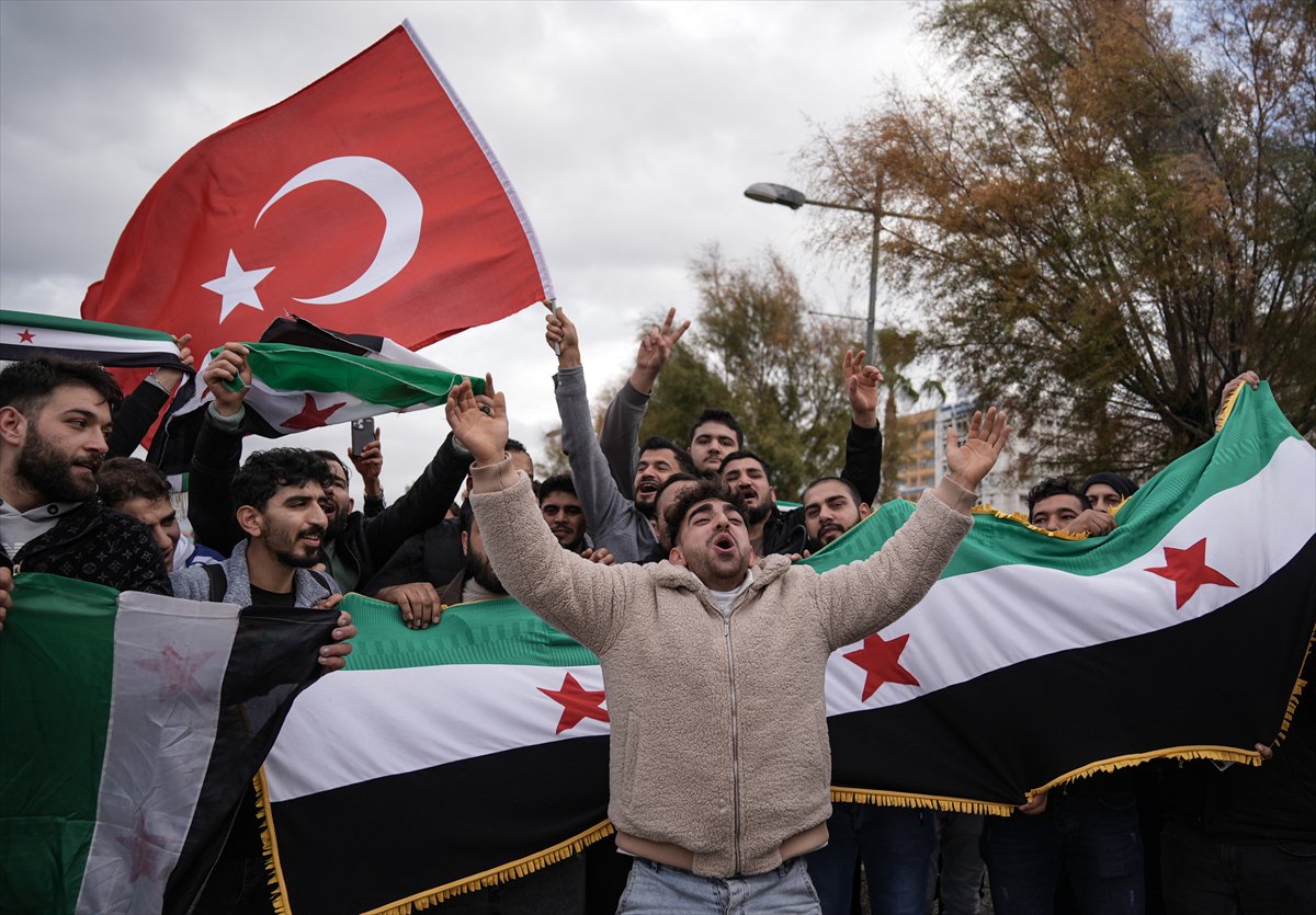 Suriyeliler Türkiye'de kutlama yapıyor