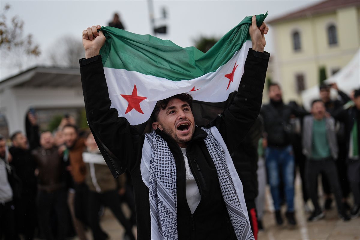 Suriyeliler Türkiye'de kutlama yapıyor