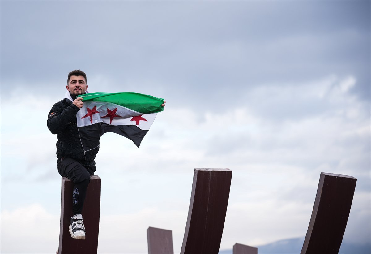 Suriyeliler Türkiye'de kutlama yapıyor