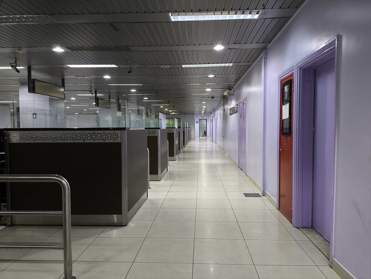 Şam Uluslararası Havalimanı'nda bulunan uçaklar tamir ediliyor