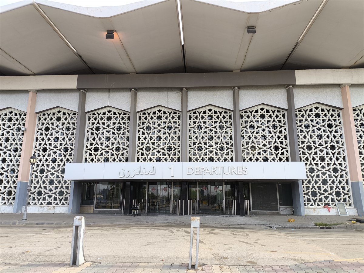 Şam Uluslararası Havalimanı'nda bulunan uçaklar tamir ediliyor