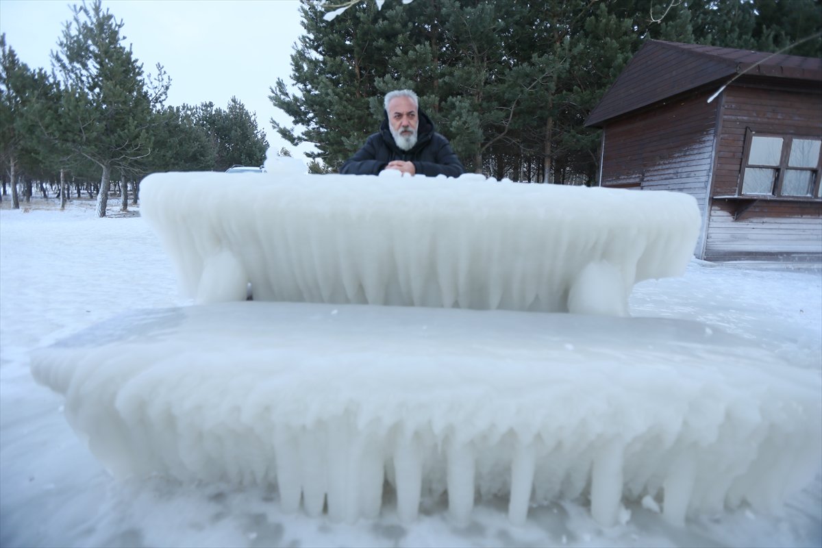 Çıldır Gölü'de dondurucu kutup soğukları