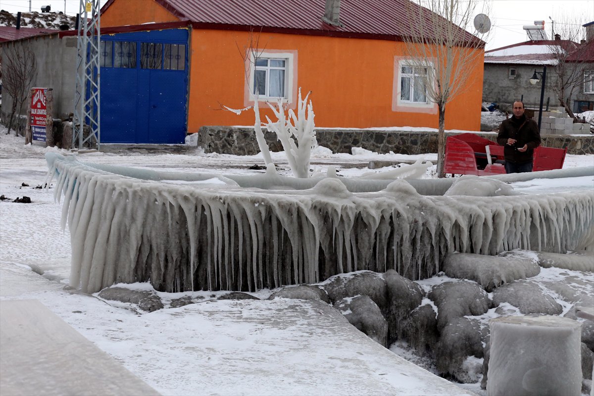 Çıldır Gölü'de dondurucu kutup soğukları