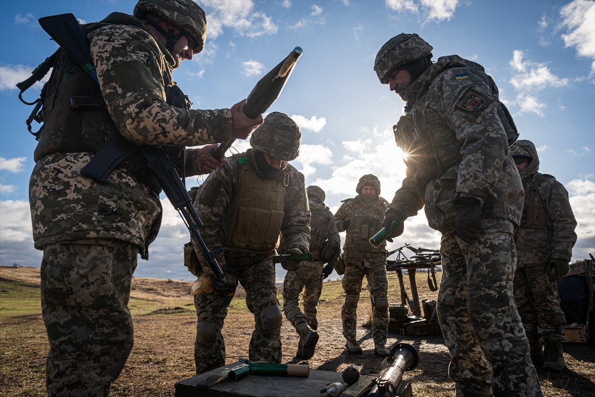 Ukrayna Ordusu'nun Donetsk Oblastı'nda askeri hareketliliği sürüyor