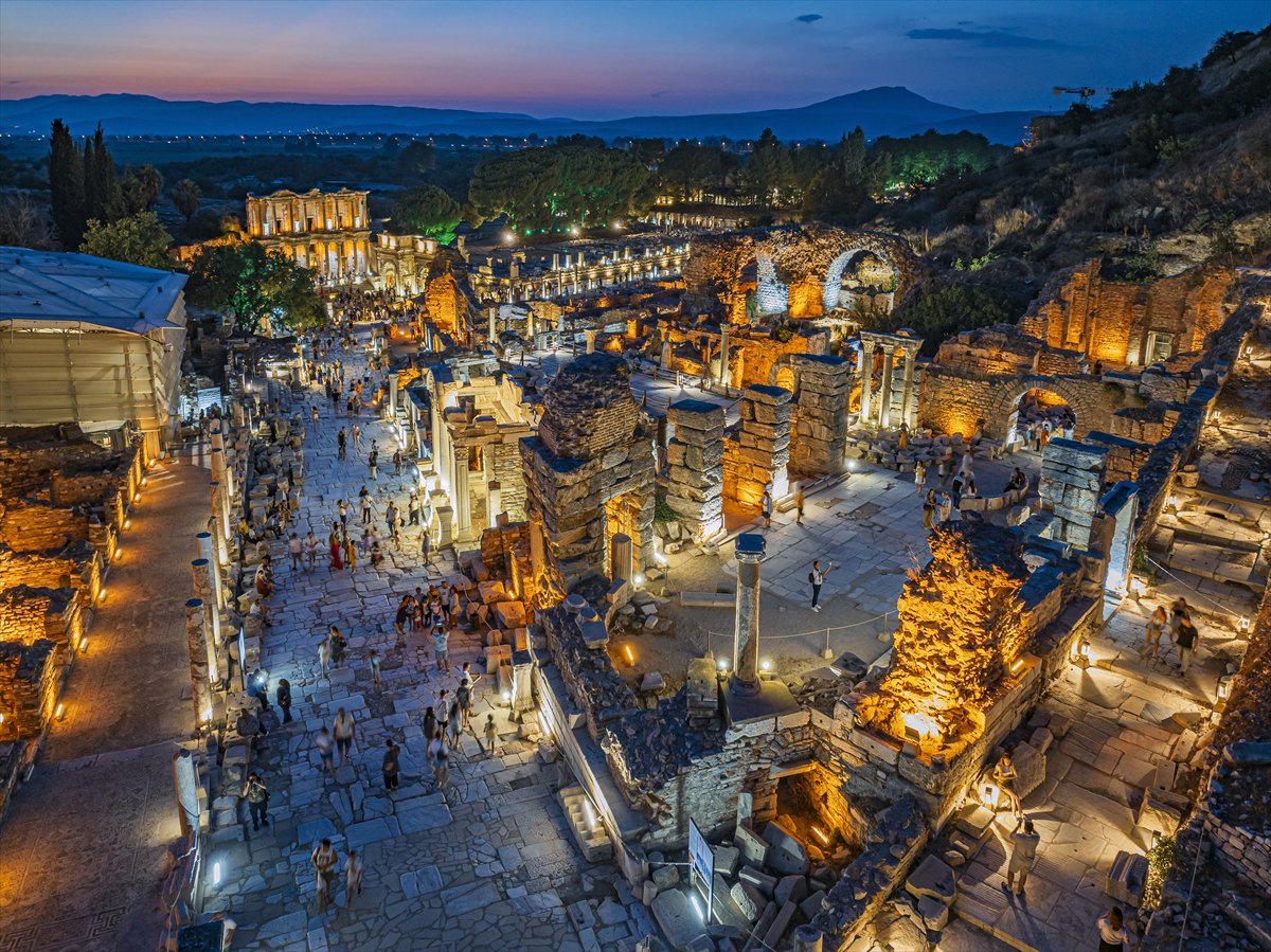 2024'ü anlatan kareler: Haber ve özgür Suriye