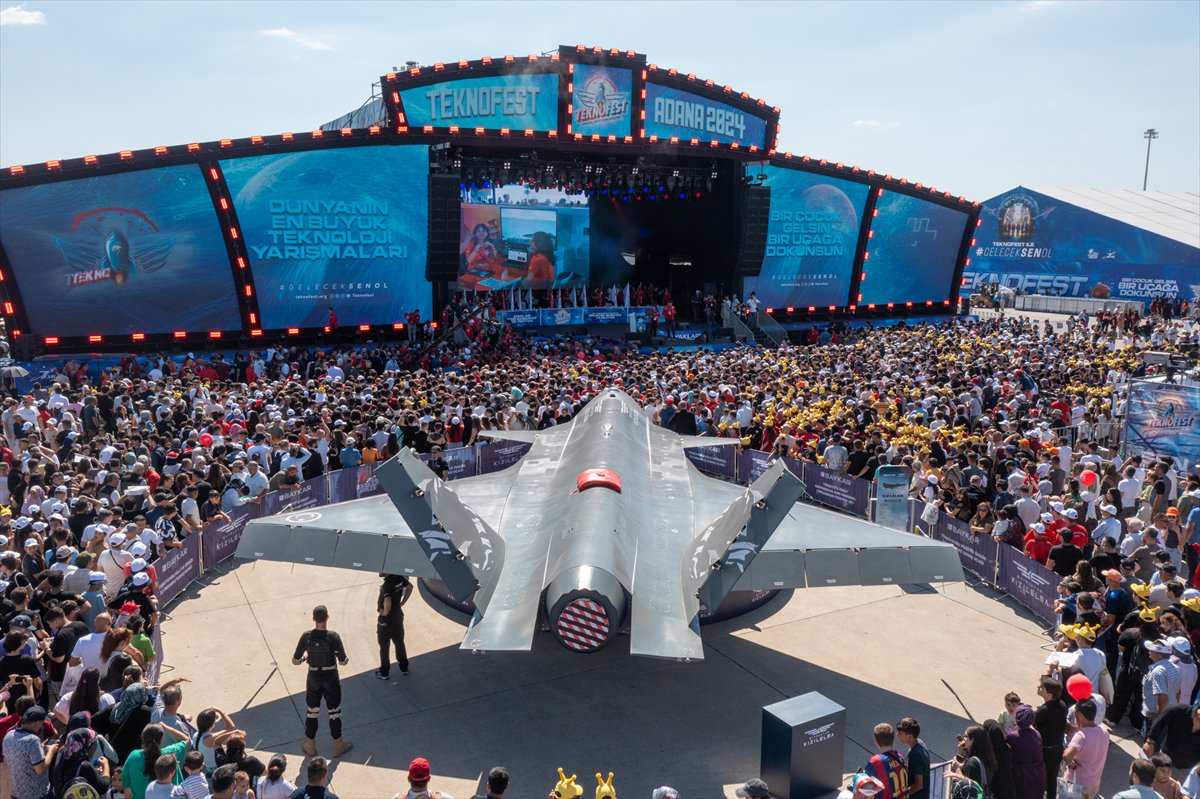 2024'ü anlatan kareler: Haber ve özgür Suriye