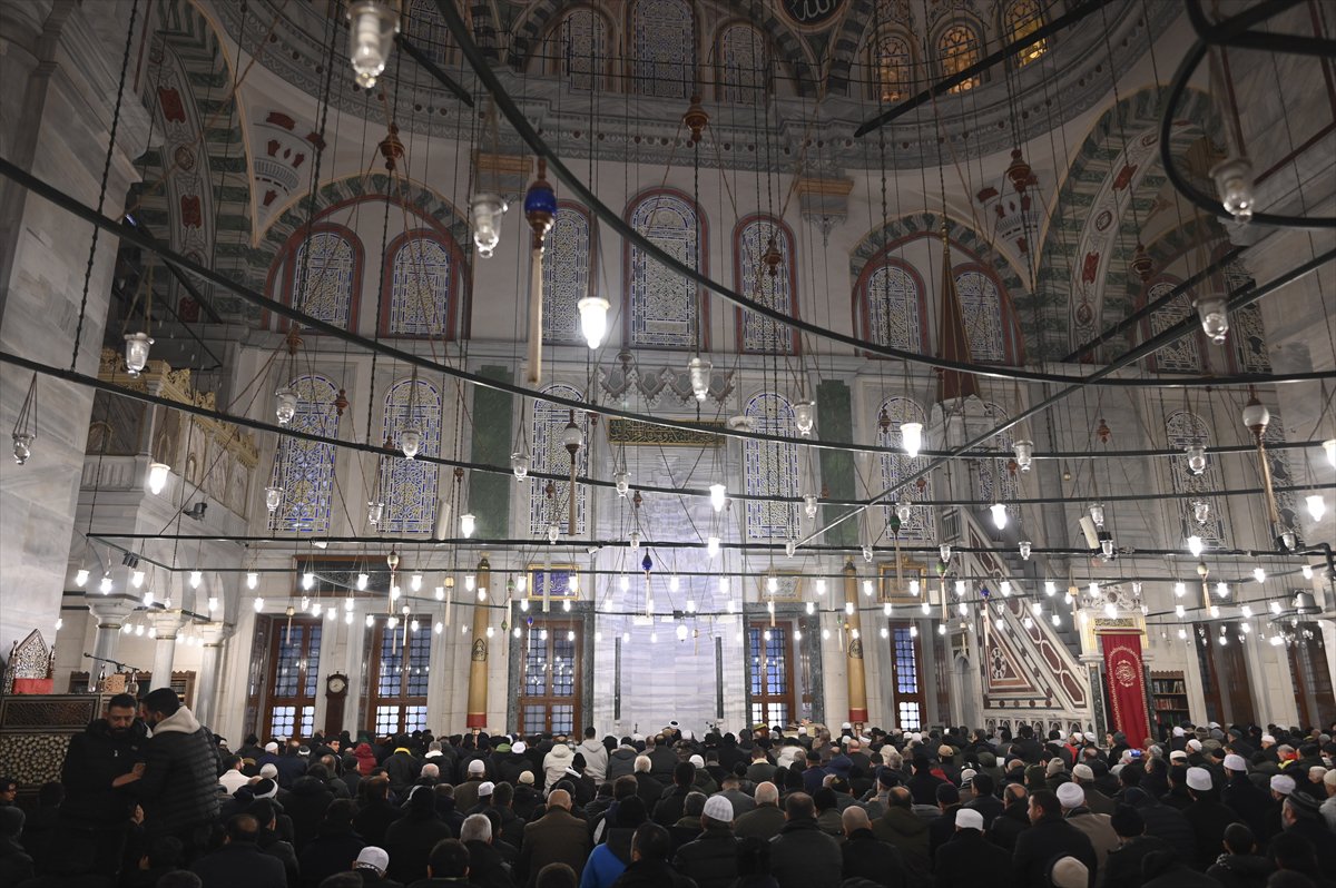 İstanbul'da tarihi Gazze yürüyüşü: Binler Galata Köprüsü'nde buluştu