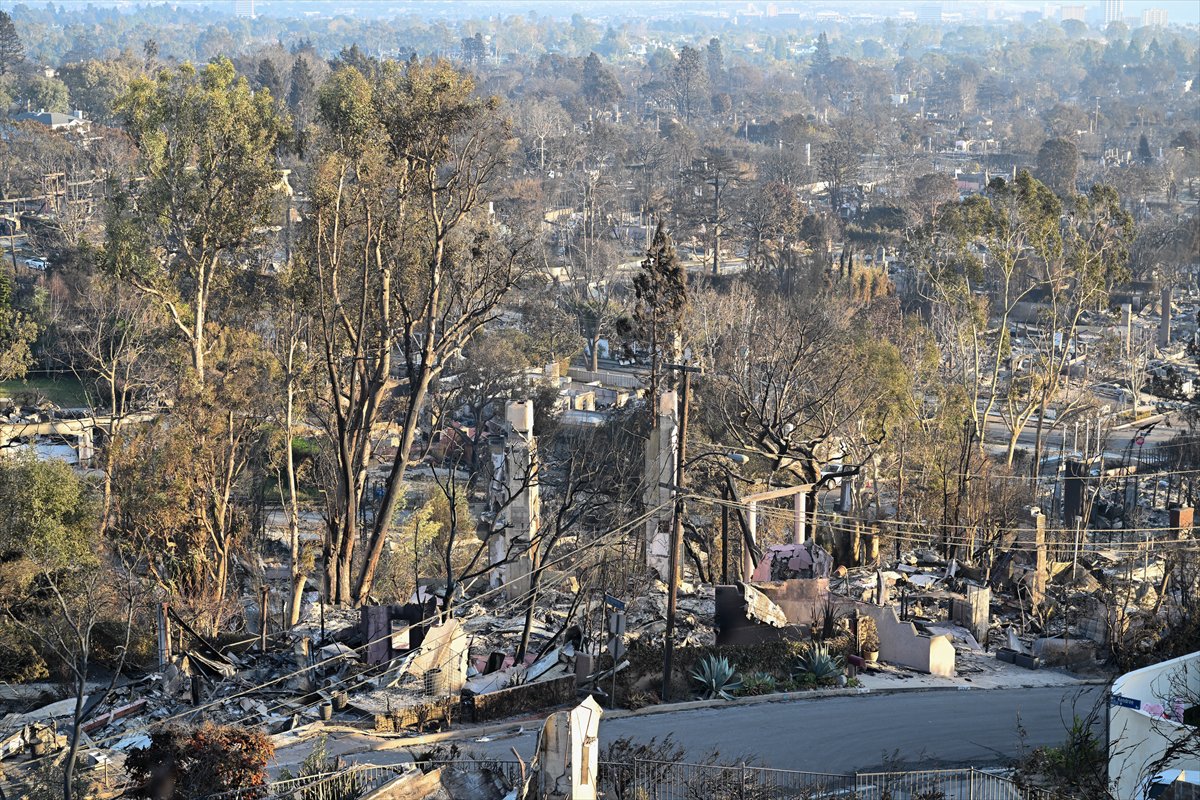 Los Angeles kabusu yaşıyor, yangınlar sönmüyor