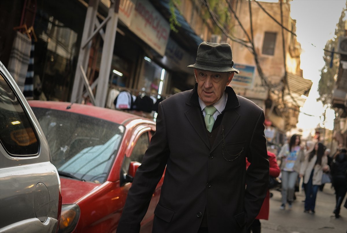 Özgür Suriye'de gülük yaşam