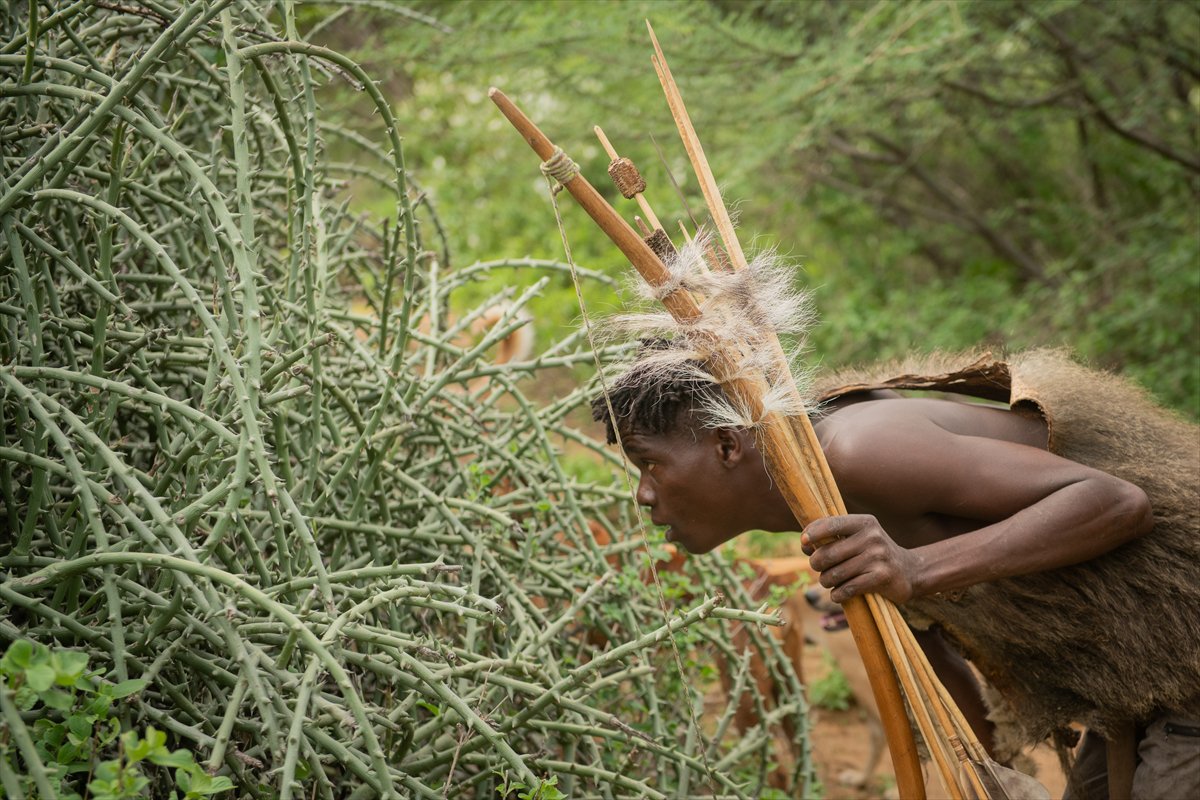 Tanzanyalı kabile ilkel yaşamdan vazgeçmiyor