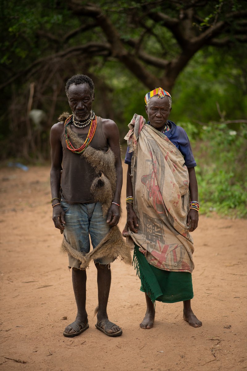 Tanzanyalı kabile ilkel yaşamdan vazgeçmiyor