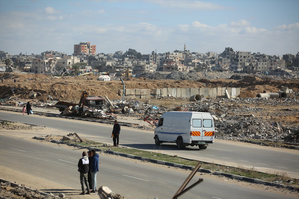 Ateşkesin ardından Gazze'nin Refah kentine dönen Filistinliler yıkımla karşılaştı