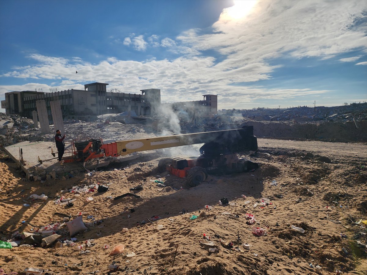 Ateşkesin ardından Gazze'nin Refah kentine dönen Filistinliler yıkımla karşılaştı