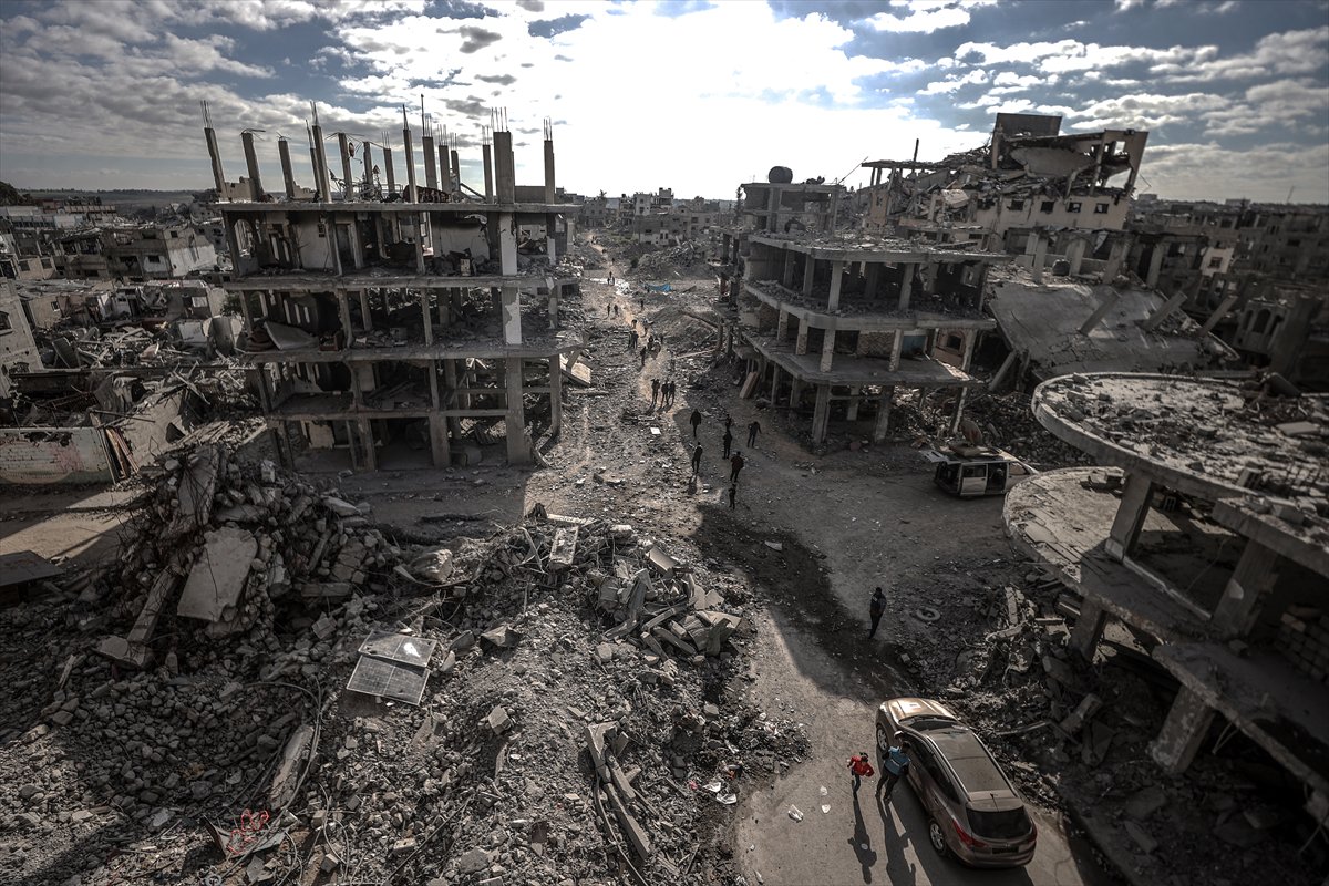 Ateşkesin ardından Gazze'nin Refah kentine dönen Filistinliler yıkımla karşılaştı