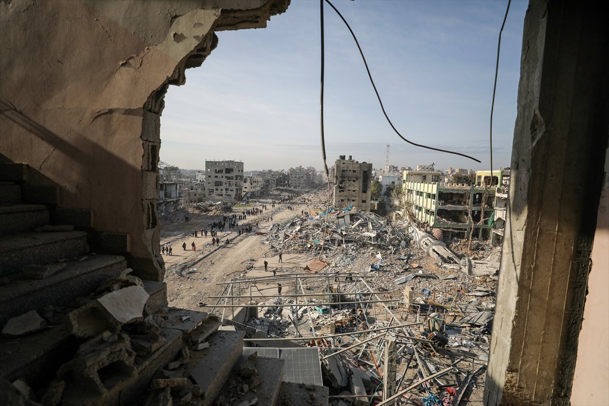 Ateşkesin ardından Gazze'nin Refah kentine dönen Filistinliler yıkımla karşılaştı