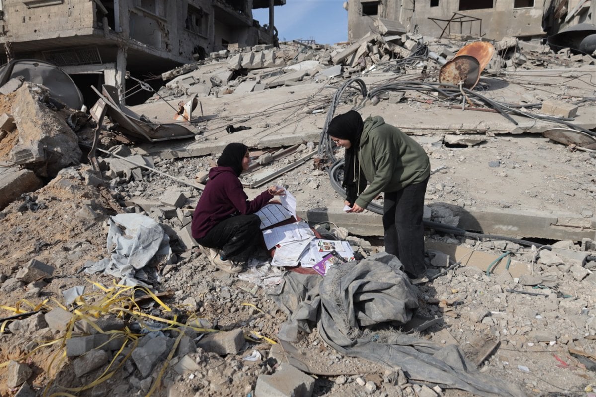 Ateşkesin ardından Gazze'nin Refah kentine dönen Filistinliler yıkımla karşılaştı