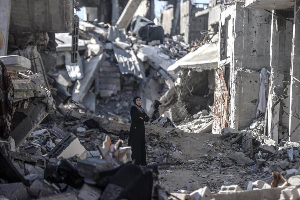 Ateşkesin ardından Gazze'nin Refah kentine dönen Filistinliler yıkımla karşılaştı