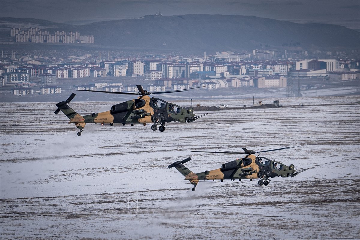 Türk Silahlı Kuvvetlerinin Kars'taki "Kış-2025 Tatbikatı" sürüyor