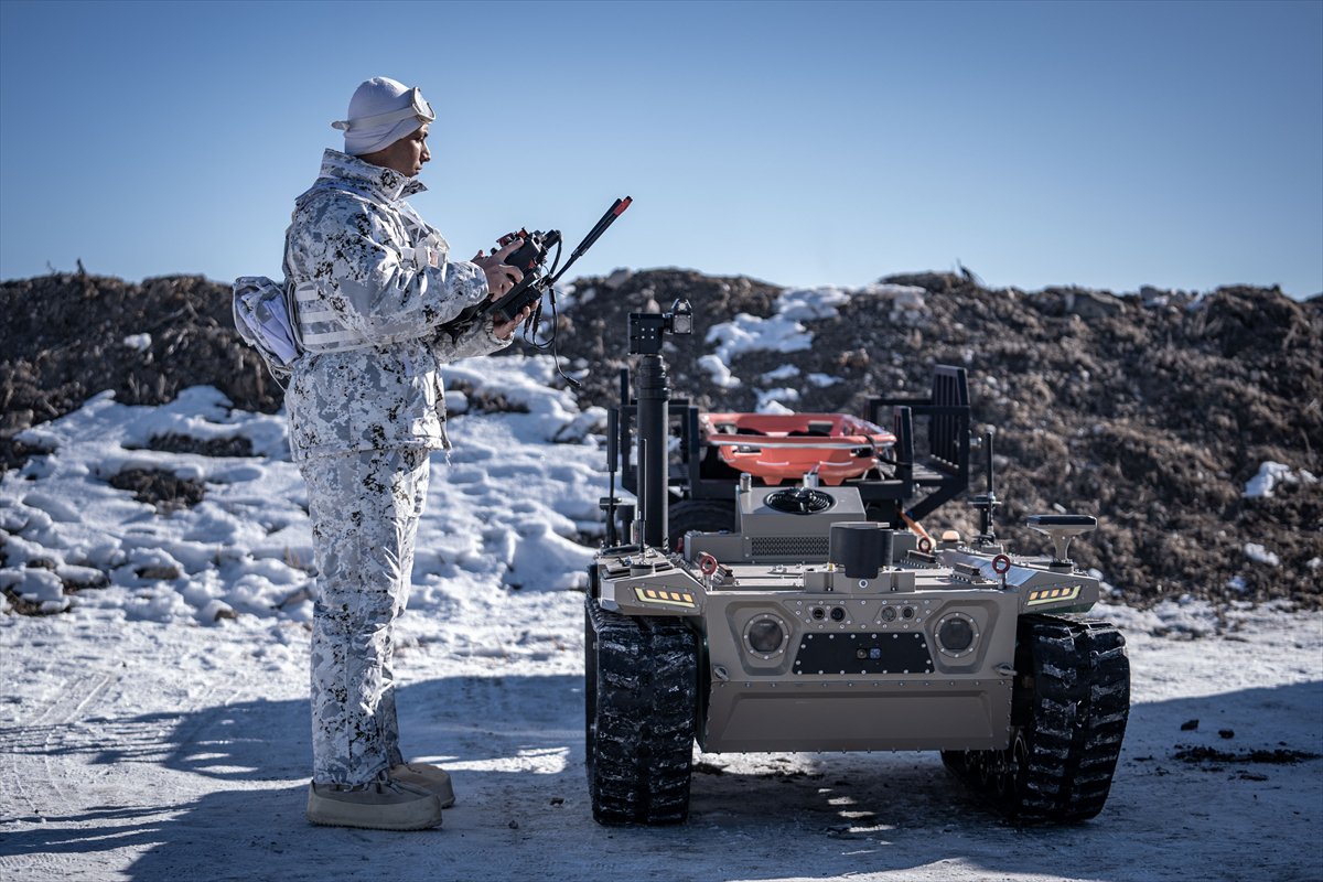 Türk Silahlı Kuvvetlerinin Kars'taki "Kış-2025 Tatbikatı" sürüyor