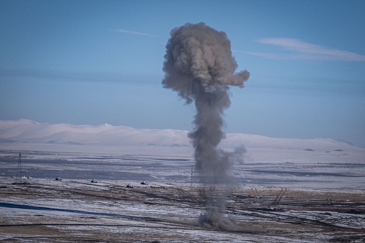 Türk Silahlı Kuvvetlerinin Kars'taki "Kış-2025 Tatbikatı" sürüyor