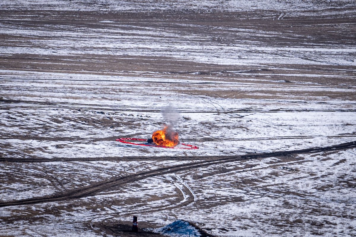 Türk Silahlı Kuvvetlerinin Kars'taki "Kış-2025 Tatbikatı" sürüyor