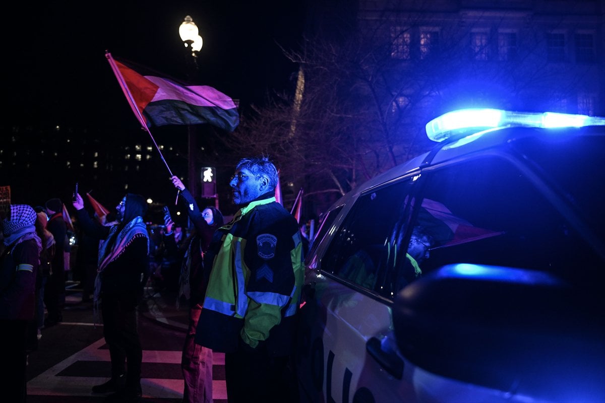 Donald Trump ve Binyamin Netanyahu, Beyaz Saray önünde protesto edildi