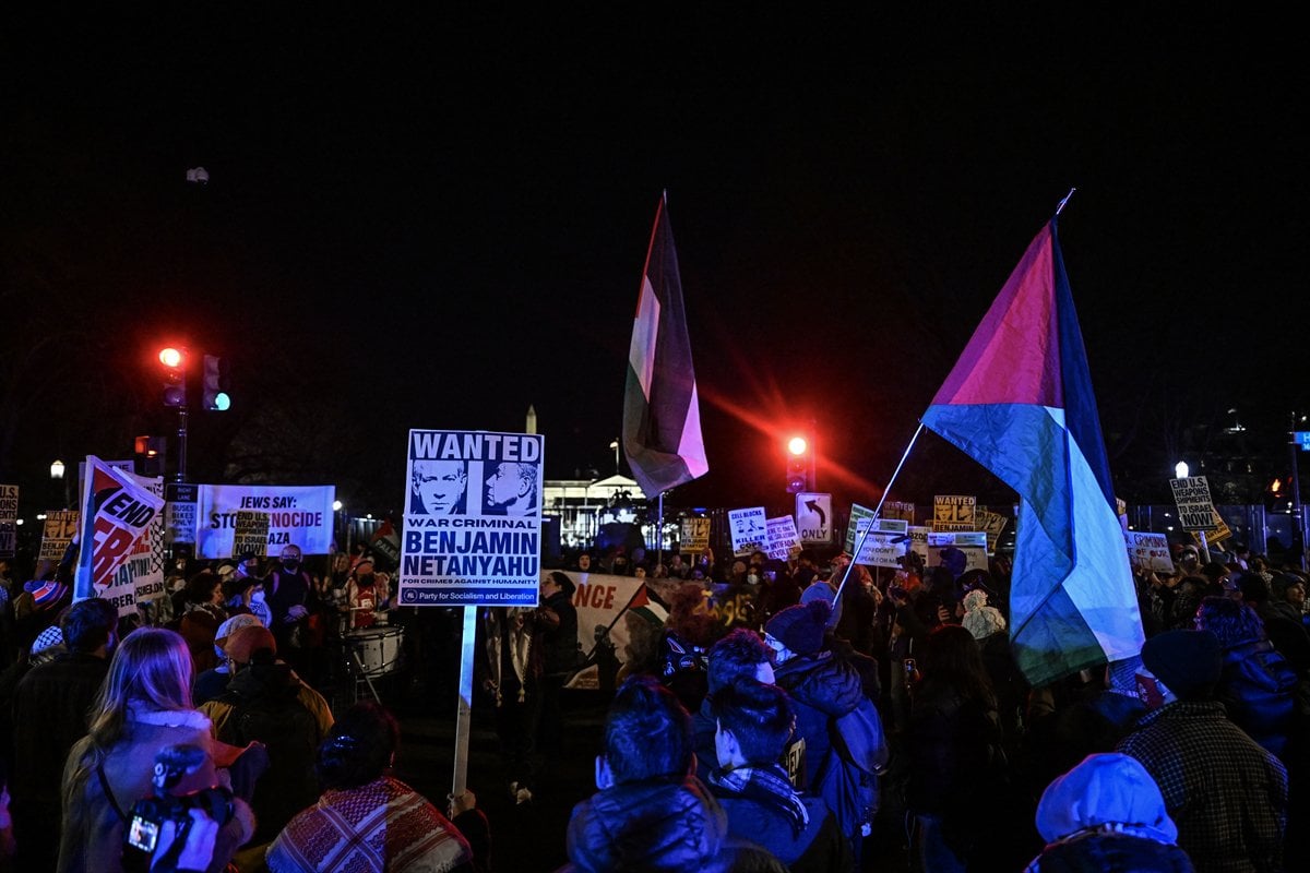 Donald Trump ve Binyamin Netanyahu, Beyaz Saray önünde protesto edildi