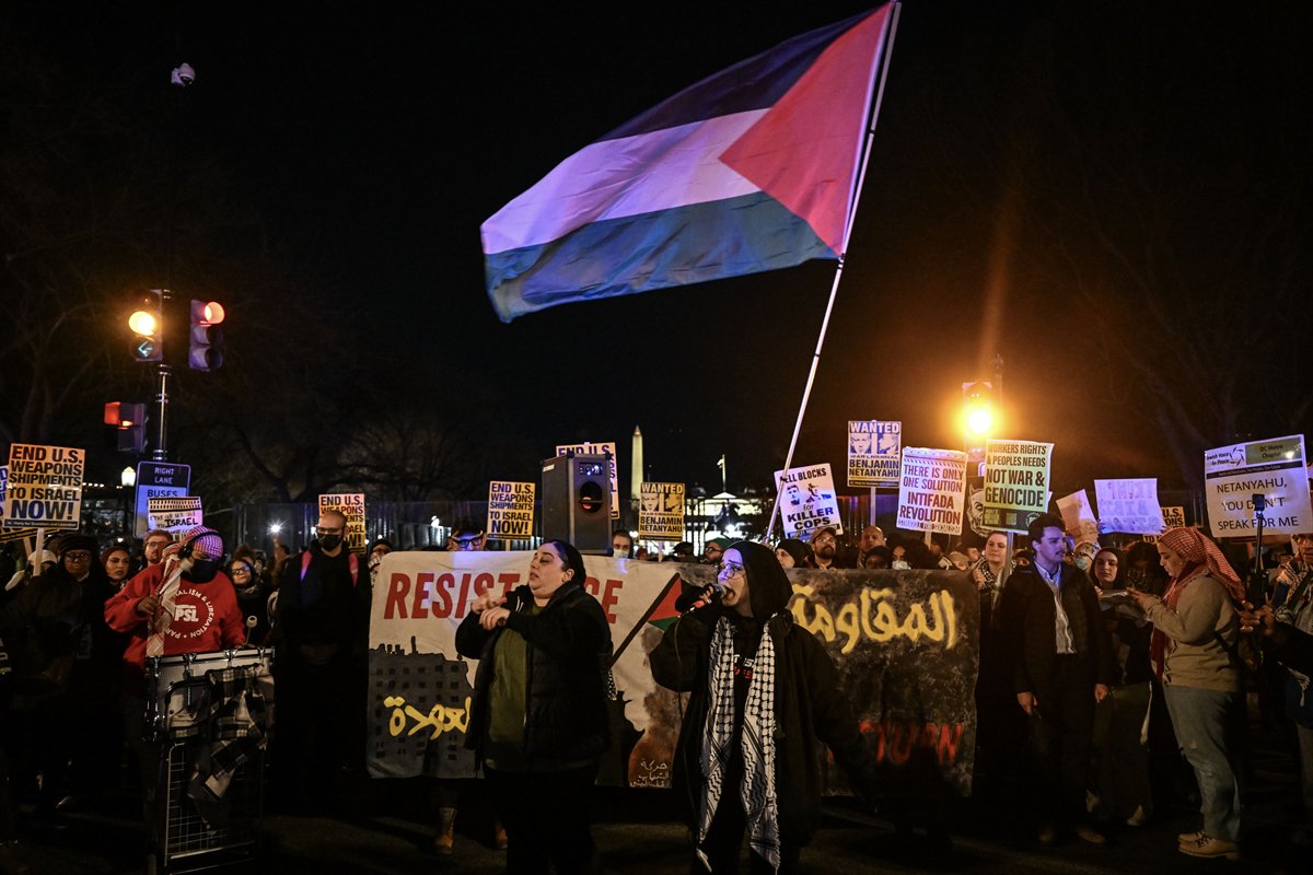 Donald Trump ve Binyamin Netanyahu, Beyaz Saray önünde protesto edildi