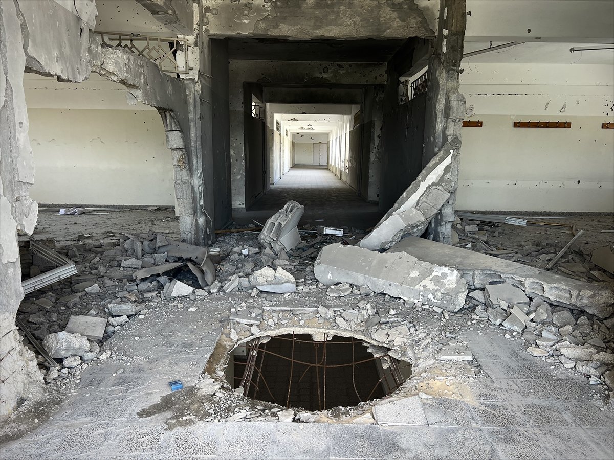 Gazze'de yaklaşık bir buçuk yıl ardan sonra eğitime dönüş