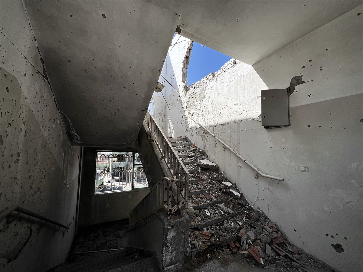 Gazze'de yaklaşık bir buçuk yıl ardan sonra eğitime dönüş