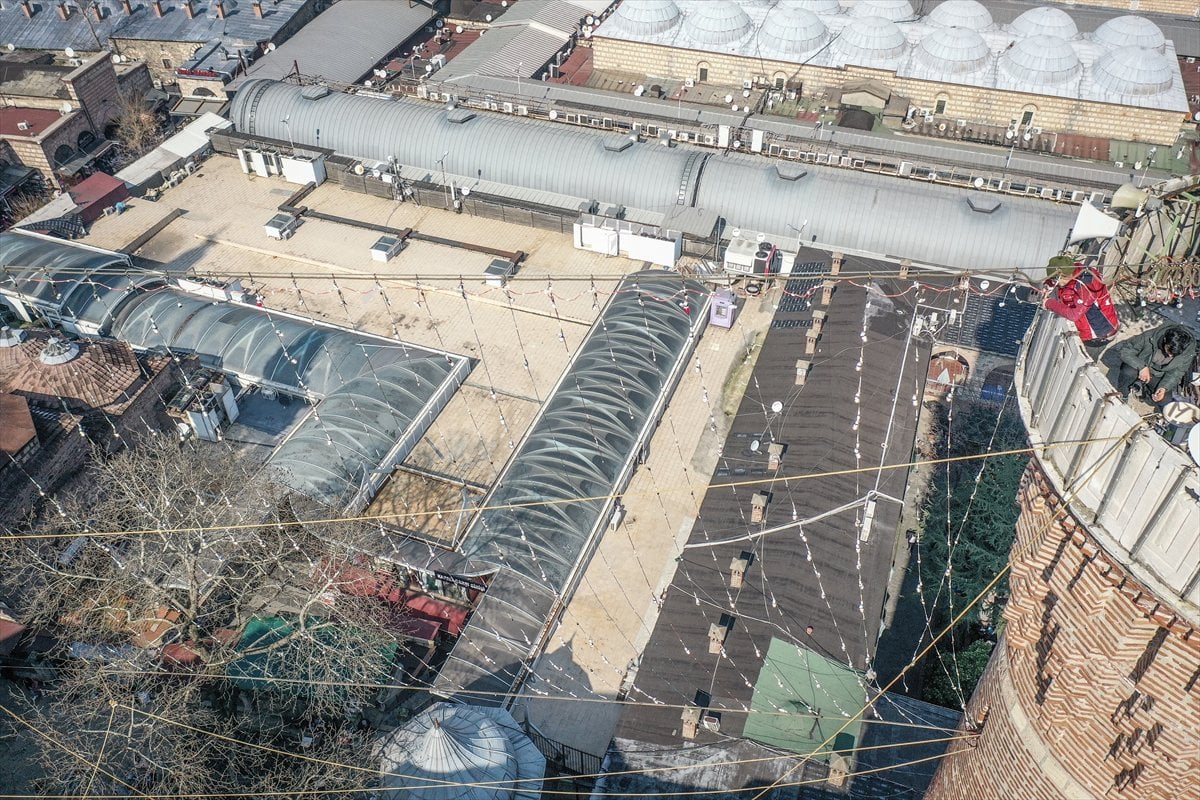 Ramazan'ı süsleyen mahyalar asıldı