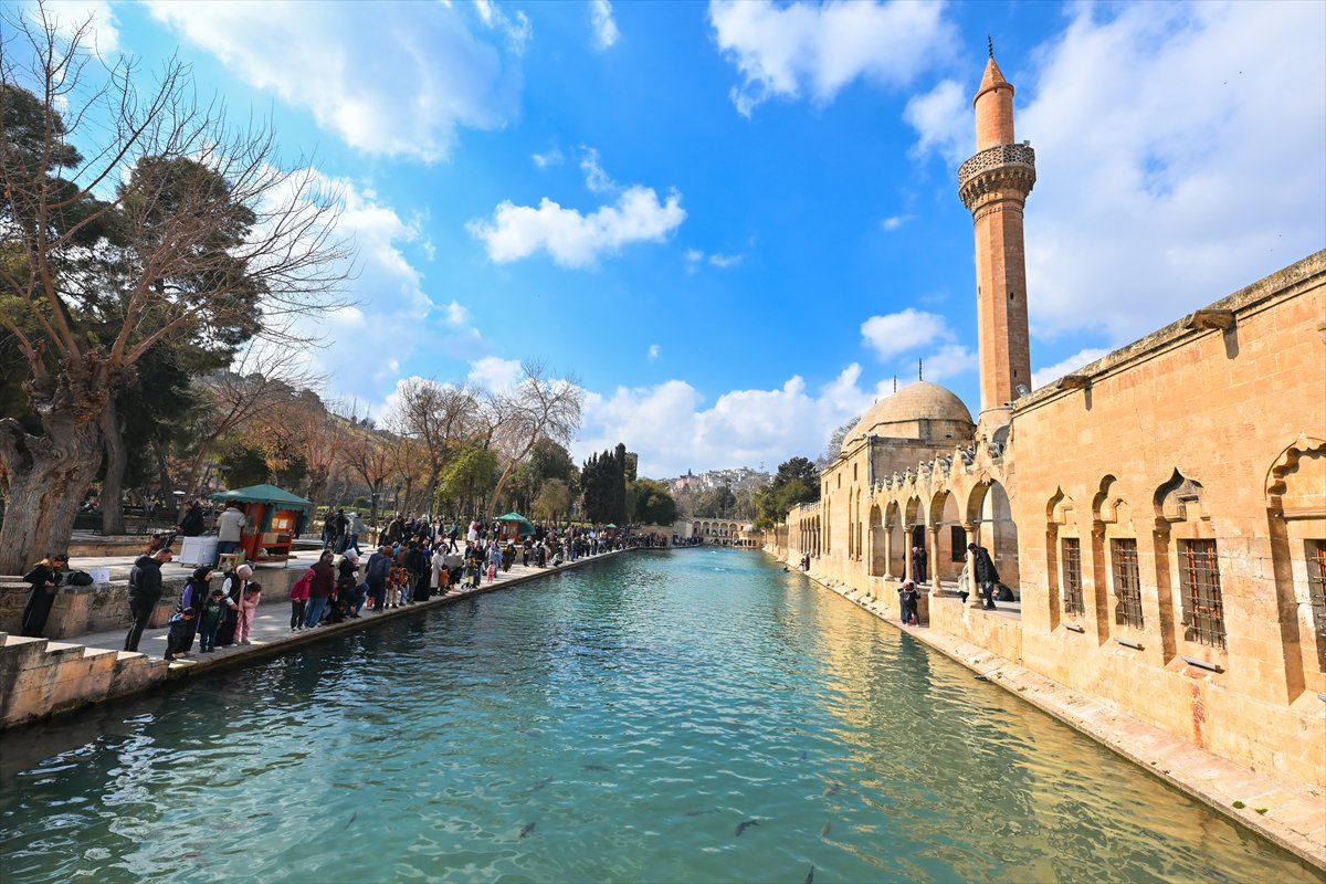 Şanlıurfa Balıklıgöl'de Ramazan