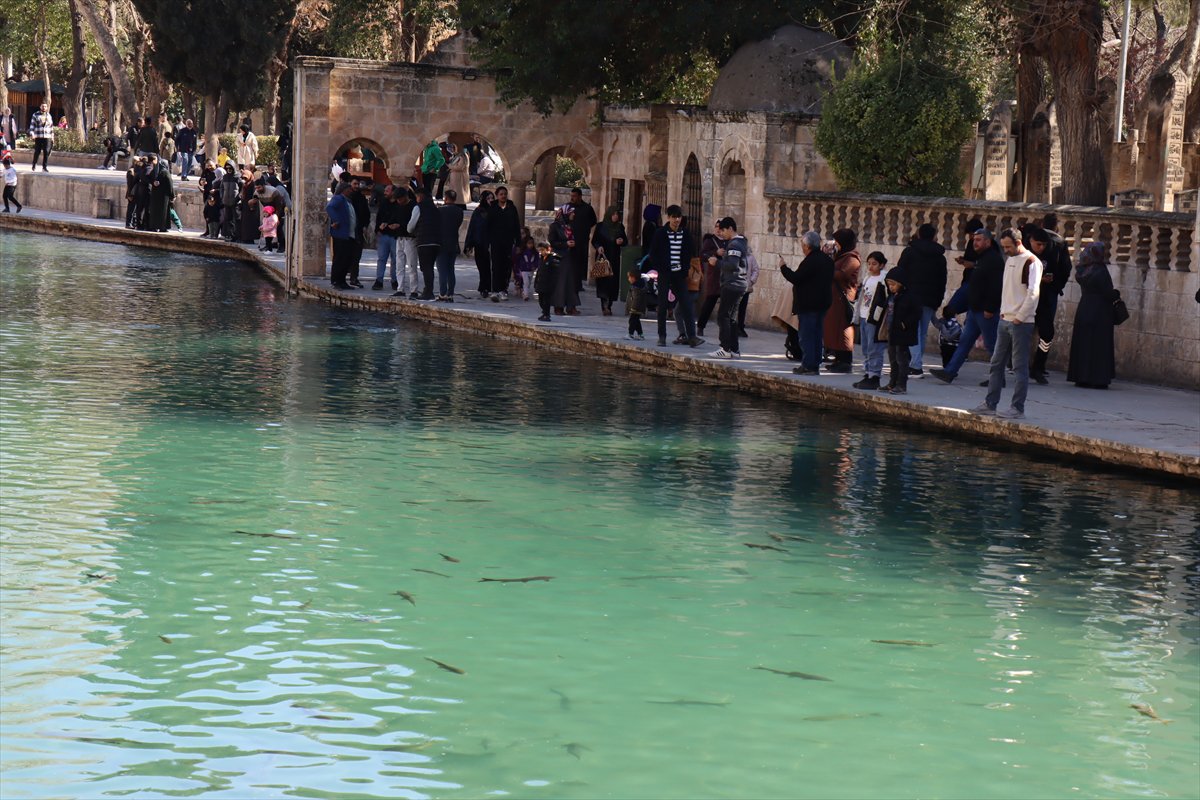Şanlıurfa Balıklıgöl'de Ramazan