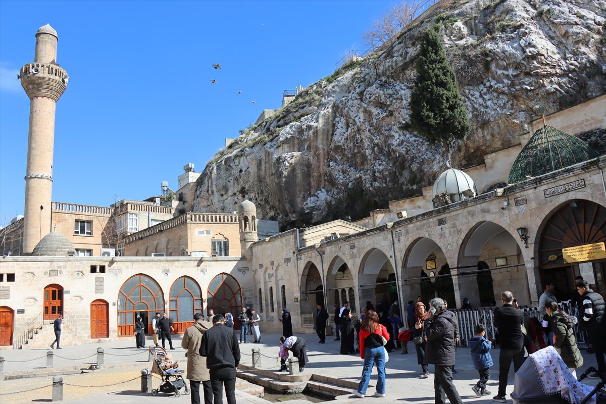 Şanlıurfa Balıklıgöl'de Ramazan